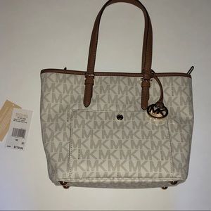 Michael Kors (MD TZ Snap Pocket tote) NWT